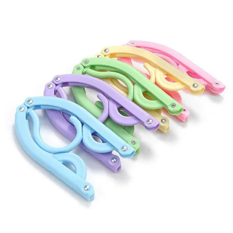 Foldable Space-Saving Travel Hangers 1